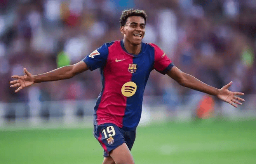 国安新帅，亚冠曾被张稀哲铲伤，如今成师徒