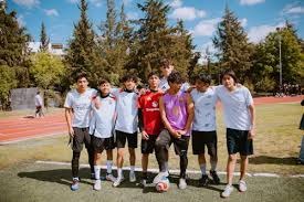 线上德扑 vs 线下德扑：新手适应环境的指南（线上与线下德州扑克：新手环境适应指南）